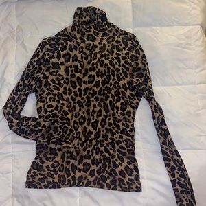 Cheetah long sleeve turtle neck